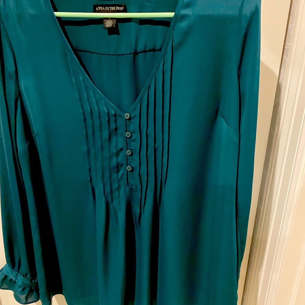 Pea in the Pod maternity shirt